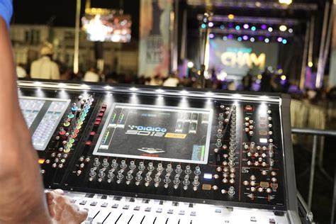 FLASHBACK: Ja Rule Lights Up Rise Up NYC With Salute to Hip Hop ...