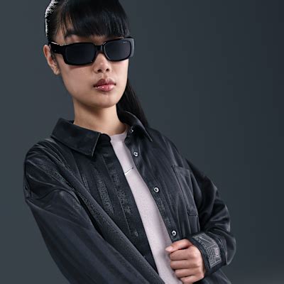 Nike Sportswear Women's Oversized Jacquard Striped Button-Down Shirt ...