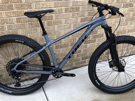 2019 Trek Roscoe 8 Mountain Bike for Sale in Morton Grove, IL - OfferUp