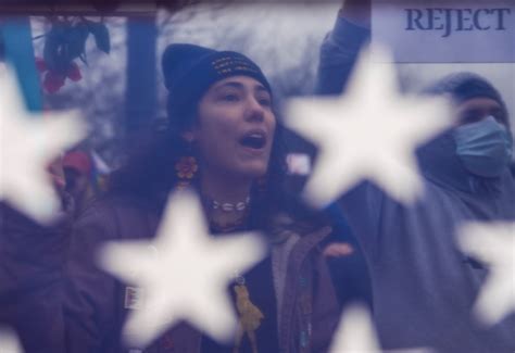 Trump's buyout offer for federal workers paused hours before deadline