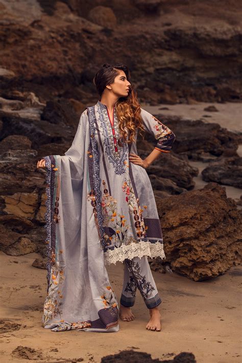 Iman Embroidered Lawn Collection 2020 – IE-1B – YourLibaas