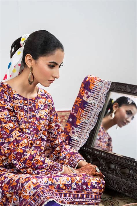 Zesh Cutwork Lawn Vol-5 D10: Purple Pakistani Lawn Suit for Everyday ...