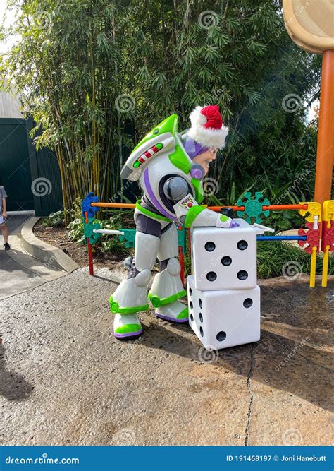 Buzz Lightyear Character at Hollywood Studios Park at Walt Disney World ...