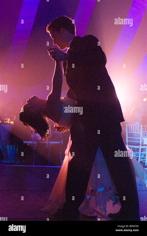 Ballroom Daning Connection Machine 的图像结果