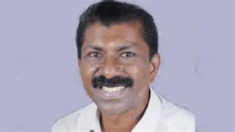 കടം വാങ്ങിയ പണം തിരികെ നൽകാനെത്തിയപ്പോൾ പീഡനം; കോൺഗ്രസ് പ്രവർത്തകയുടെ ...