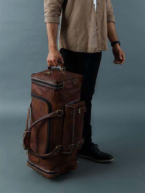 Traveler Leather Duffel Bag Unique and Classy Leather Weekend Travel ...