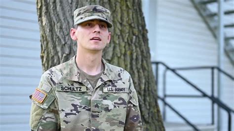 Army Officer Pleads Guilty to Sharing Secrets – Enlightnr