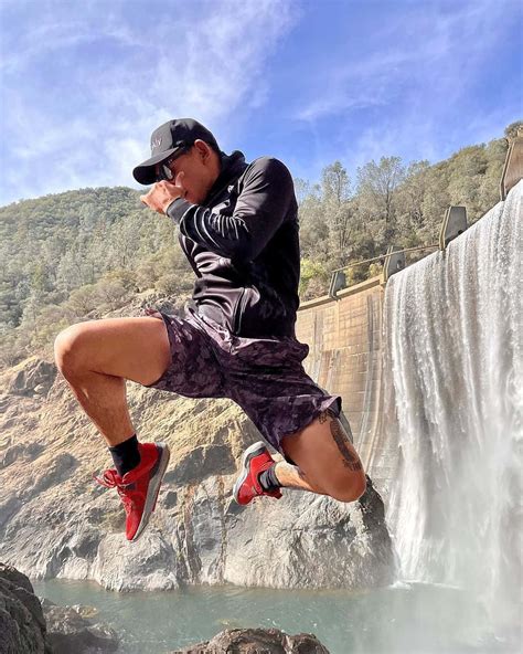 Download Song Yadong Jumping Wallpaper | Wallpapers.com