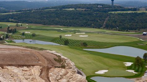 Payne Stewart's son takes inaugural swing at Payne's Valley Golf Course