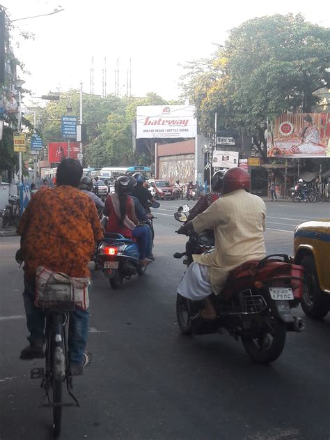 Hoarding Advertising in Kolkata :: Kolkata Hoarding