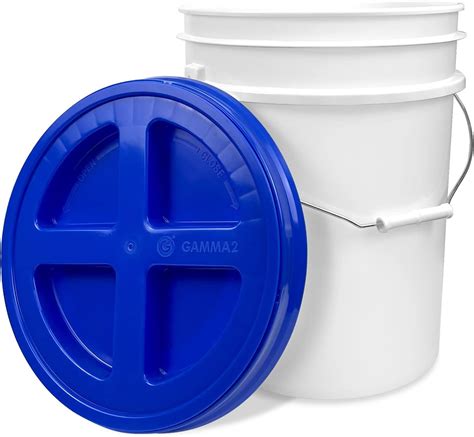 Amazon.com: 5 Gallon White Bucket with Blue Gamma Seal Screw on ...