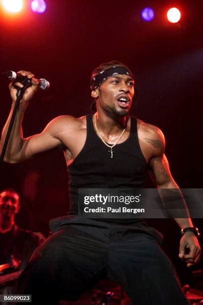 933 D Angelo Singer Photos & High Res Pictures - Getty Images
