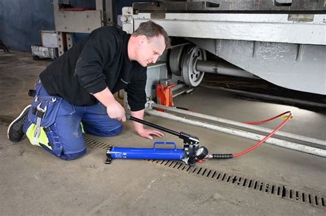 PHA manual pumps | CEJN (IN)