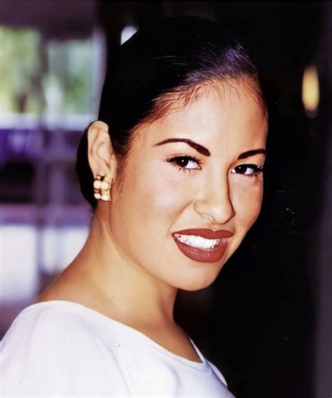 Pin by Siham Botto Ngayan on Selena | Selena quintanilla, Selena ...