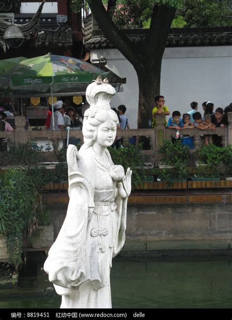 城隍庙的何仙姑雕塑高清图片下载_红动中国
