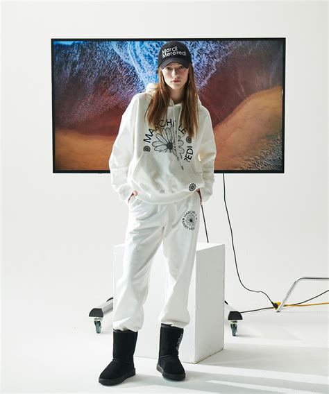 | Pants & Shorts | LINE SHOPPING