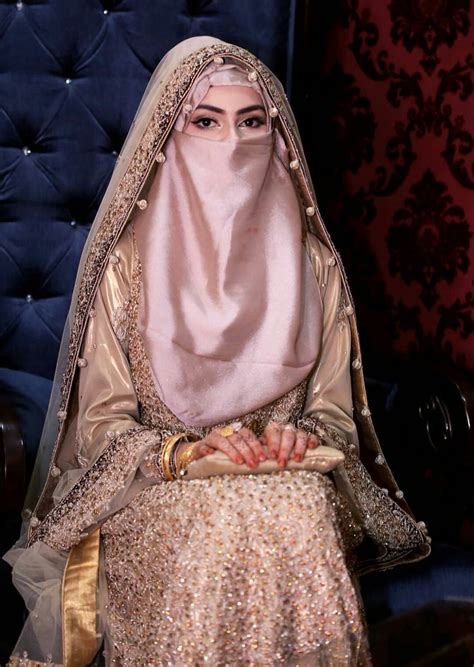 Pin by Pari Zaaz on Bridal wear | Muslimah wedding dress, Muslim ...
