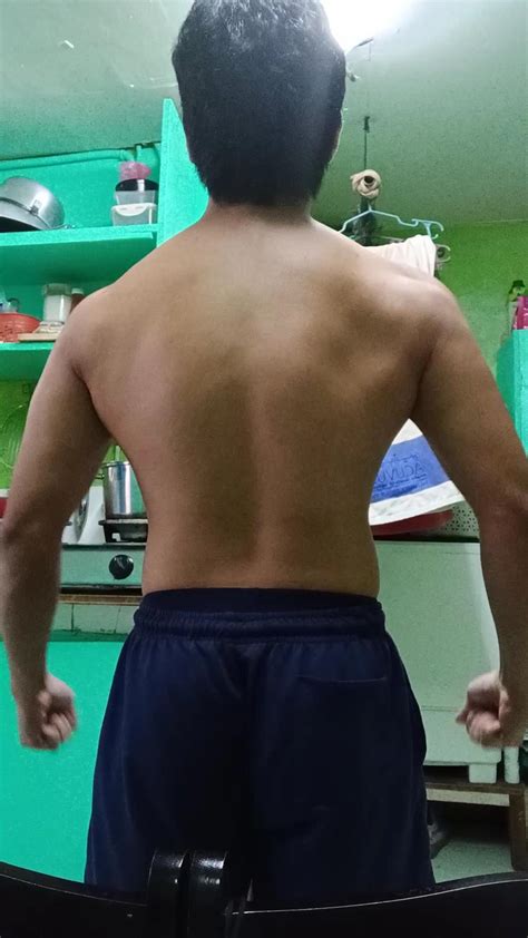 High or Low lat insertions? : r/bodybuildingpics