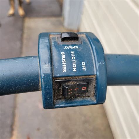 Eureka Atlantis Deep Steam Extractor (OBR-DW) | EstateSales.org