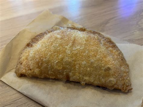 Taco Bell Caramel Apple Empanada Caramel Apple Empanadas With Dipping