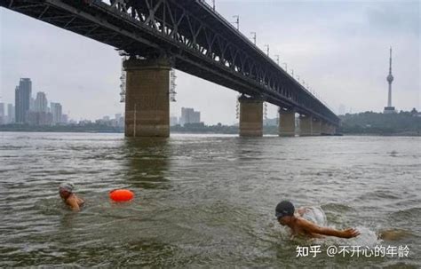 夏天到了武汉这些地方极易溺水 游泳戏水请远离_大楚网_腾讯网