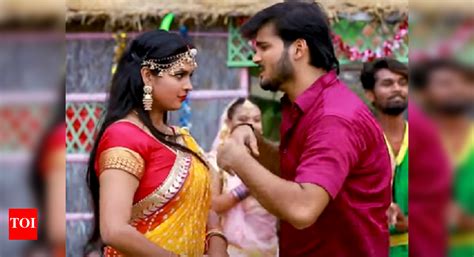 Watch: Arvind Akela Kallu and Chandni Singh are set to rock this ...