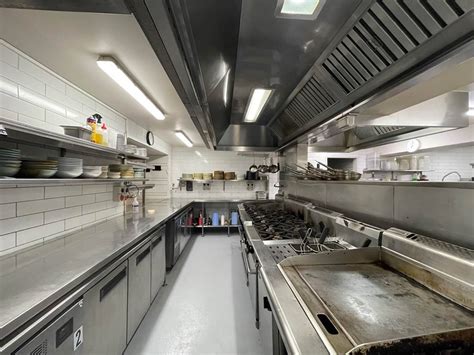 Best Flooring Commercial Kitchen at Michelle Baldwin blog