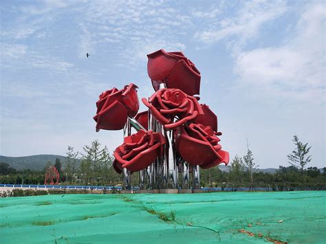 不锈钢玫瑰花雕塑 (2)-宏通雕塑