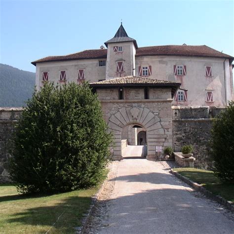 Buon compleanno Castel Thun - UnserTirol24