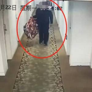 夫妻吵架丈夫被锁门外，他担心妻子出事深夜报警_凤凰网视频_凤凰网