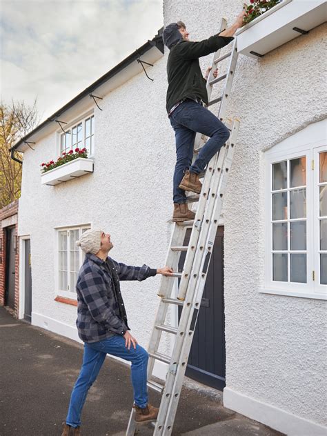 Get to Know HGTV's 'Saving the Manor' Hosts Dean Poulton and Borja De ...