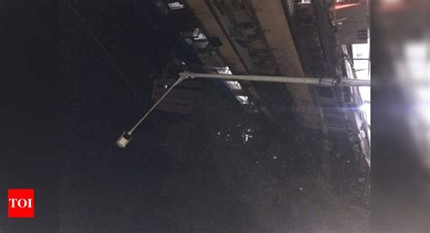 Non functioning streetlights Dahisar West - Times of India