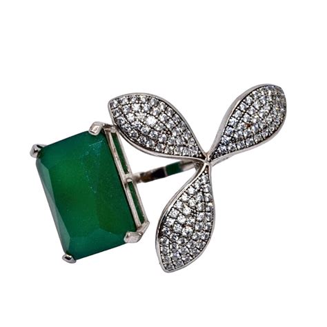 Adjustable Emerald Floral Ring – Silver Attractions