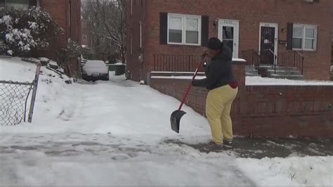 Why does salt make ice melt? Explaining freezing point depression | wusa9.com