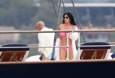 Jeff Bezos and Lauren Sanchez relax on his new $500M superyacht