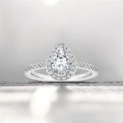 Buy Astral Moissanite Halo Ring Online | Cutiefy