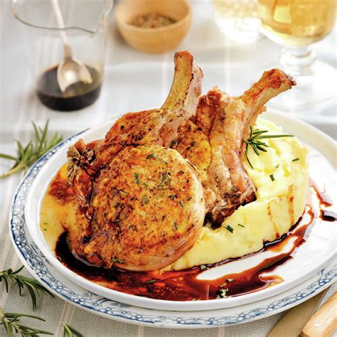 Chuletas de cerdo al horno con puré y reducción de Jerez