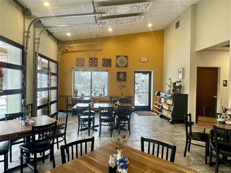 Black Honey Hashery – Local Comfort Food, Coffee & Brunch Favorites