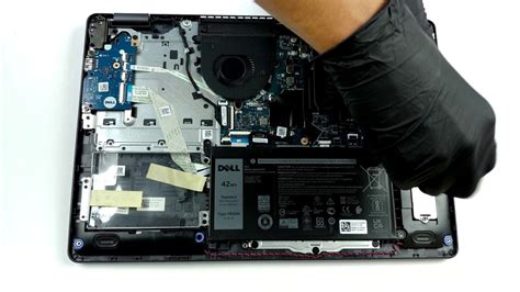 Inside Dell Vostro 15 3501 – disassembly and upgrade options