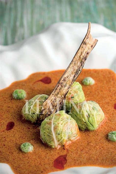 Recipe: vegetable dumplings & Thai red curry | Femina.in