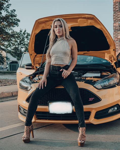 Athena Pariss - Bio, Age, Height, Wiki | Models Biography