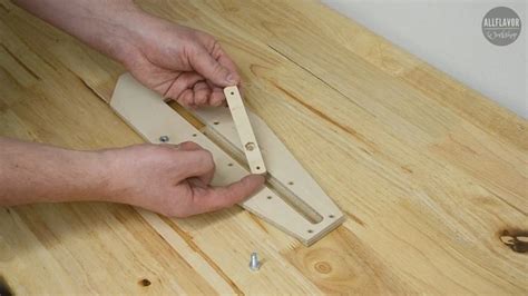 Router Circle Jig Tutorial 的图像结果