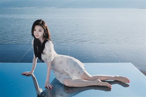 China Entertainment News: Jing Tian celebrates birthday