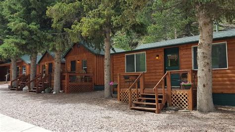TRAILS END CABINS & MOTEL (Hill City) - Cottage Reviews, Photos, Rate ...