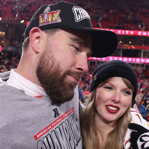 Taylor Swift, Travis Kelce Celebrate as Chiefs Advance to Super Bowl
