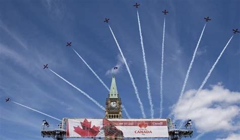 首次：2020加拿大日庆祝方式移到网上 - 新闻 - 温哥华天空 - Vansky