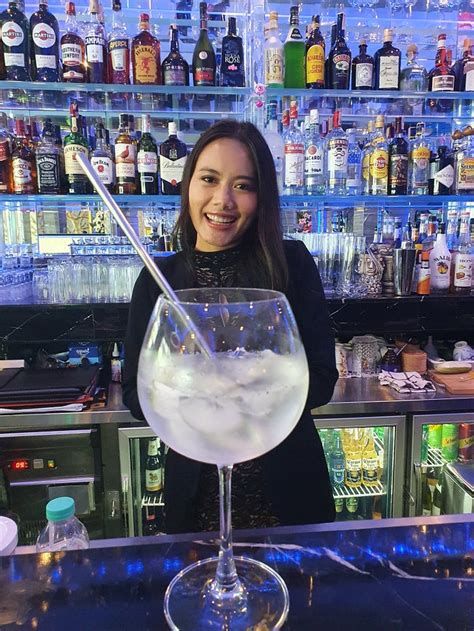 THE GLOBE HOTEL, BAR & RESTAURANT (Pattaya) - Inn Reviews, Photos, Rate ...