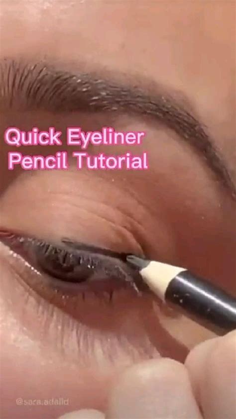 Rezultat imagine pentru Eyeliner Pencil Tutorial