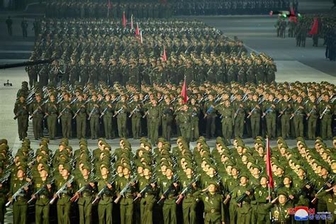 英媒：10万名朝鲜士兵可能被派往乌克兰加入普京的部队