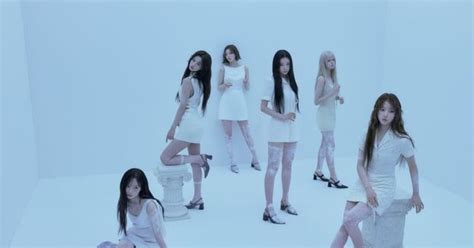 NMIXX Scores Double Chart Victory with Debut Album